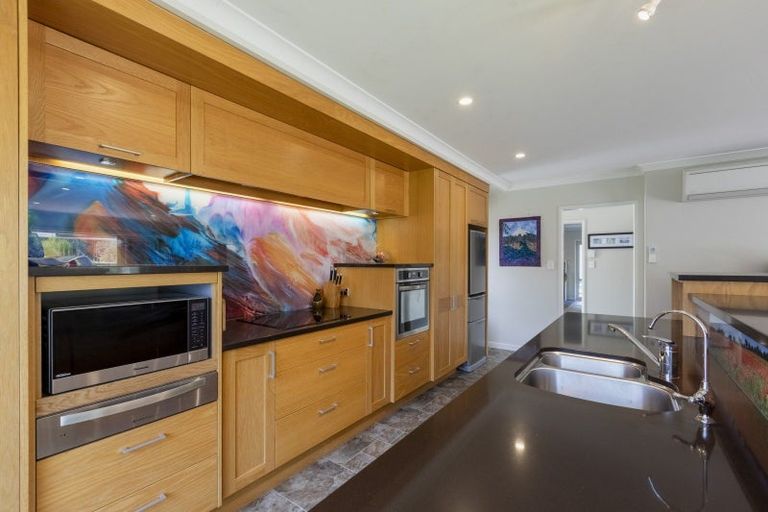 Photo of property in 10 Rochfort Street, Otane, 4202