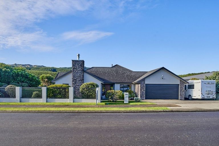 Photo of property in 23 Gray Street, Pukerua Bay, 5026