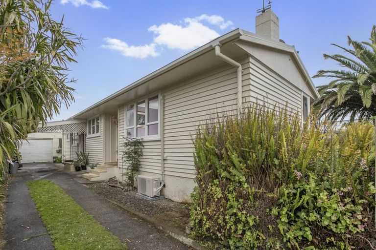 Photo of property in 1/6 Titoki Avenue, Mangere Bridge, Auckland, 2022