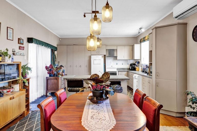 Photo of property in 73 Puriri Street, Hawera, 4610