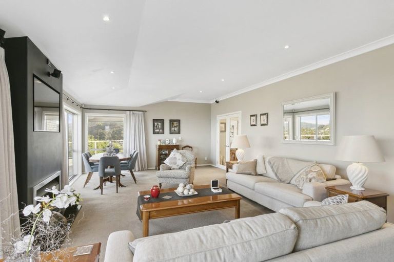 Photo of property in 9 Imran Terrace, Khandallah, Wellington, 6035