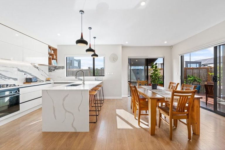 Photo of property in 38 Craigs Way, Hobsonville, Auckland, 0616