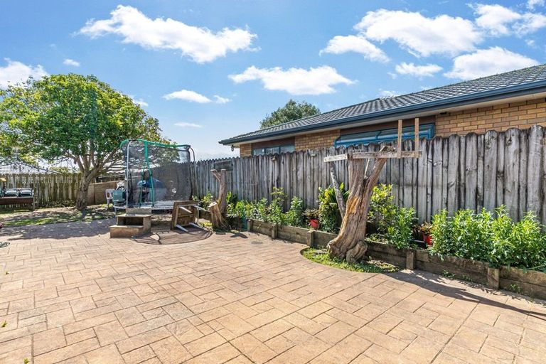 Photo of property in 8 Courtvale Place, Flat Bush, Auckland, 2019