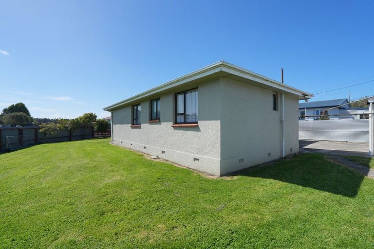 Photo of property in 6 Braemar Street, Kew, Invercargill, 9812