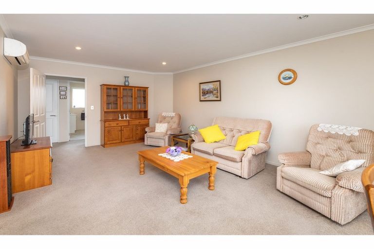 Photo of property in 3 Reeves Road, Rangiora, 7400