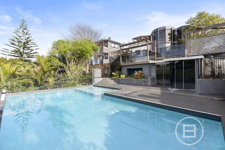 Photo of property in 11 Beatrice Avenue, Hillcrest, Auckland, 0627