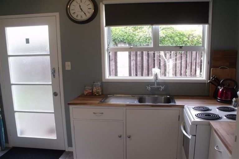 Photo of property in 3/8a Christie Crescent, Havelock North, 4130