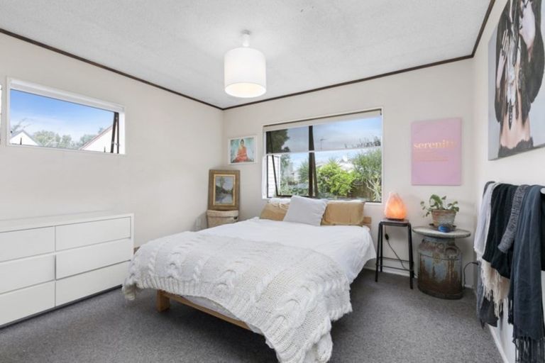 Photo of property in 2/8 Inverell Place, Mount Maunganui, 3116