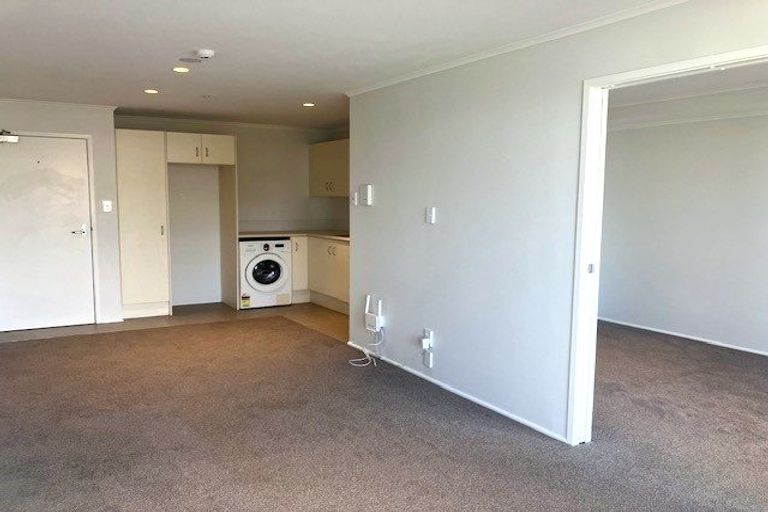 Photo of property in 16e/30 Westward Ho, Glen Eden, Auckland, 0602