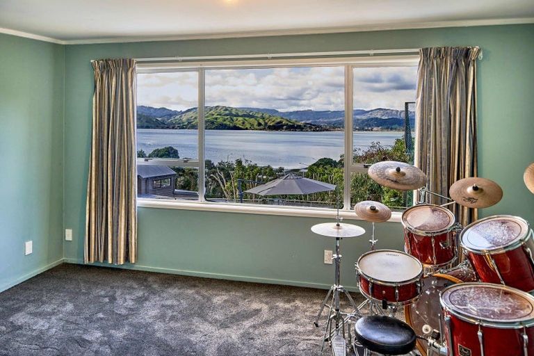 Photo of property in 190 Paremata Road, Paremata, Porirua, 5024