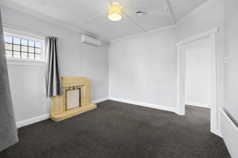 Photo of property in 3 Shortland Street, Lower Vogeltown, New Plymouth, 4310