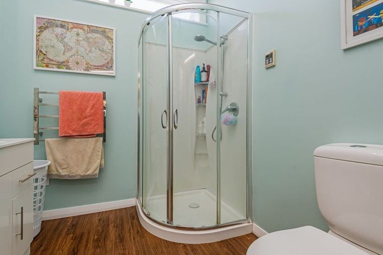 Photo of property in 2 Bryant Street, Takaro, Palmerston North, 4412