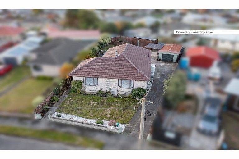 Photo of property in 11 Quebec Place, Wainoni, Christchurch, 8061