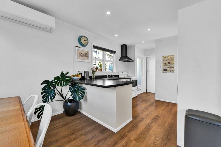 Photo of property in 51 Parsons Street, Vogeltown, New Plymouth, 4310