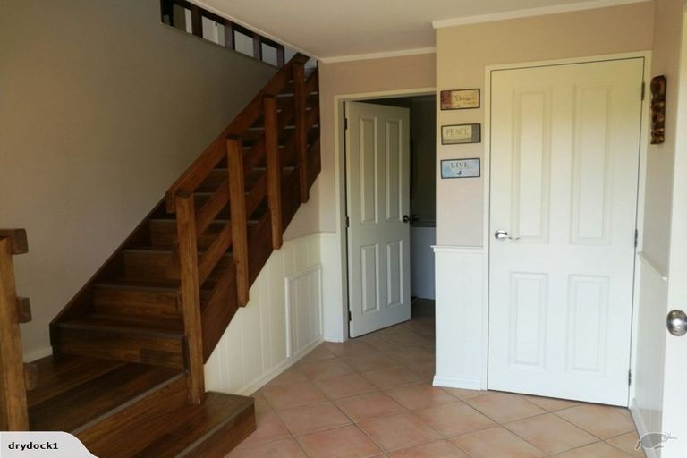 Photo of property in 7 Waterford Drive, Churton Park, Wellington, 6037