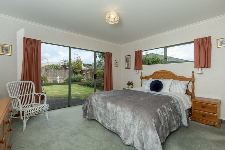 Photo of property in 6 Belgrave Place, Taradale, Napier, 4112