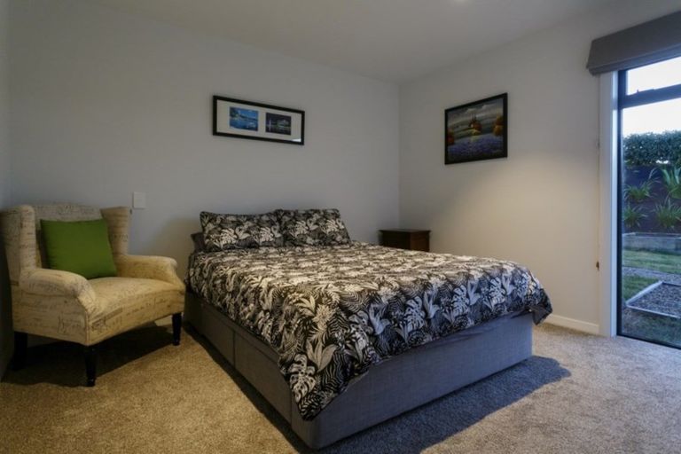 Photo of property in 55 Lomond Grove, Acacia Bay, Taupo, 3385