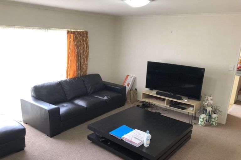 Photo of property in 42 Medvale Avenue, Flat Bush, Auckland, 2019