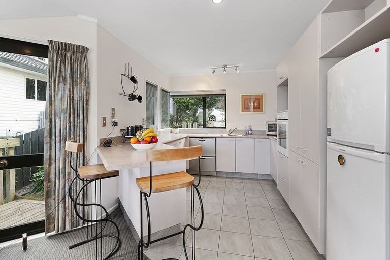 Photo of property in 13 Chastudon Place, Tawa, Wellington, 5028