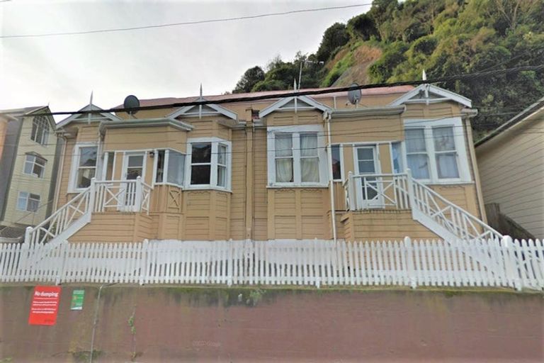 Photo of property in 142 Aro Street, Aro Valley, Wellington, 6021