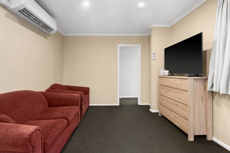 Photo of property in 811 Anson Street, Mayfair, Hastings, 4122