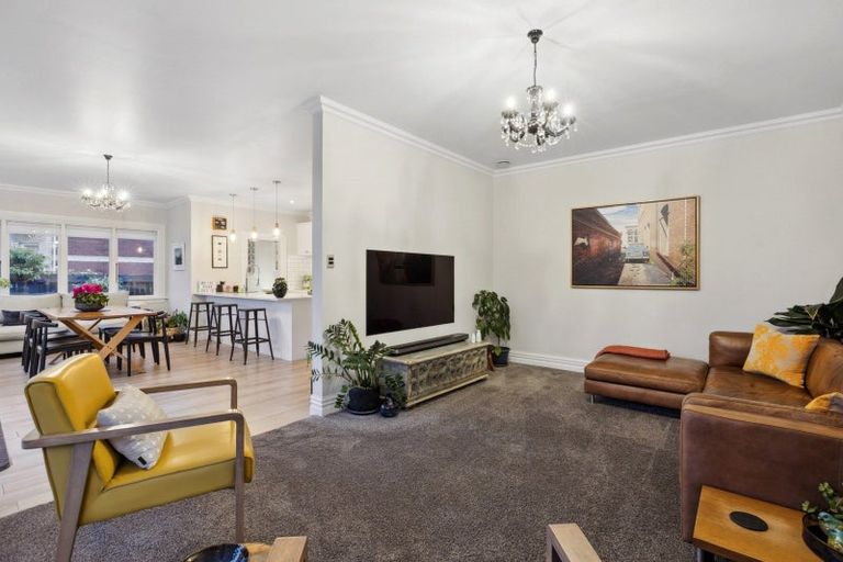 Photo of property in 69 Albert Street, Saint Clair, Dunedin, 9012