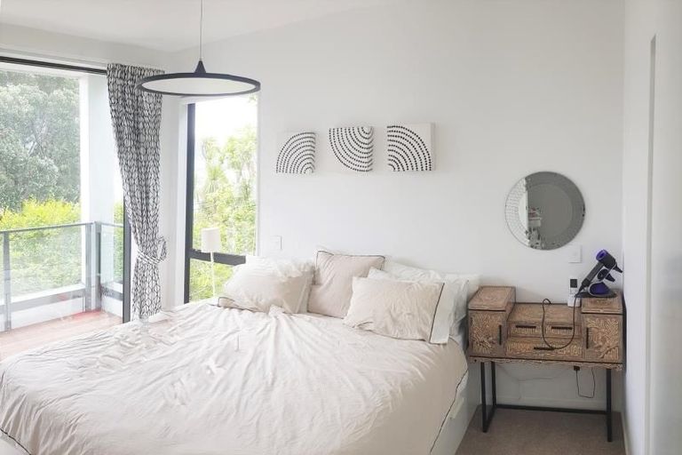 Photo of property in 1f Wilkinson Street, Oriental Bay, Wellington, 6011