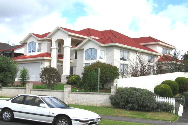 Photo of property in 11 Simmental Crescent, Somerville, Auckland, 2014