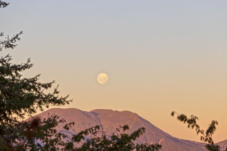 Photo of property in 65 Mapara Road, Acacia Bay, Taupo, 3385