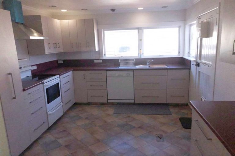 Photo of property in 131 Weraroa Road, Levin, 5510