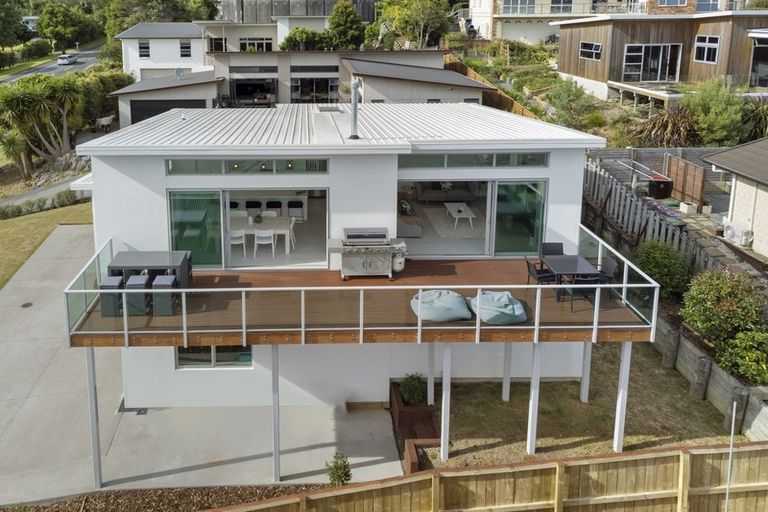 Photo of property in 72 Waikite Road, Welcome Bay, Tauranga, 3112