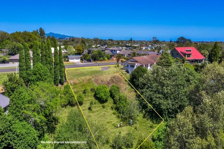 Photo of property in 79 Branch Road, Highlands Park, New Plymouth, 4312