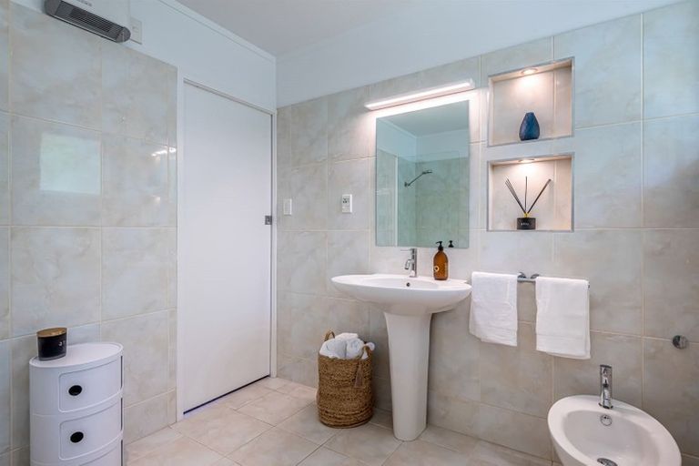 Photo of property in 11 Park Rise, Campbells Bay, Auckland, 0630