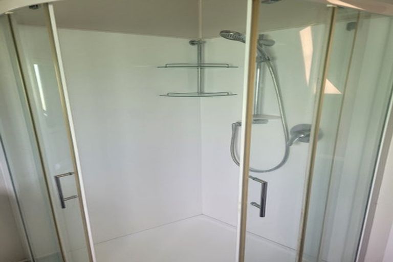 Photo of property in 6-8 Rolleston Street, Mount Cook, Wellington, 6021