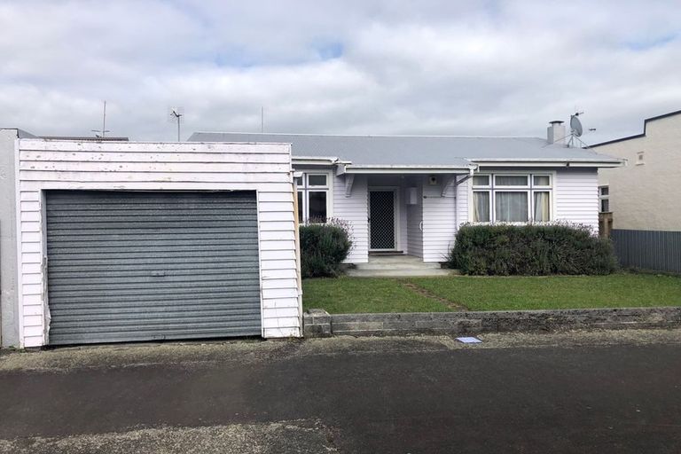 Photo of property in 106 Shamrock Street, Takaro, Palmerston North, 4412