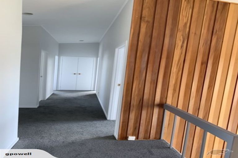 Photo of property in 5 Knightsbridge Drive, Forrest Hill, Auckland, 0620