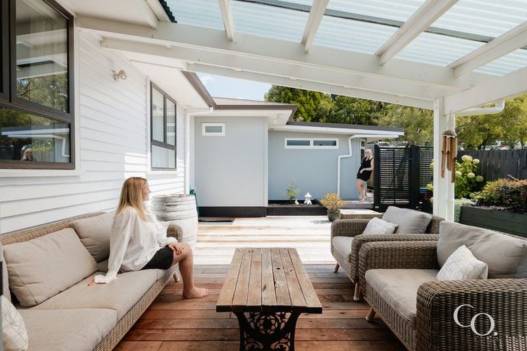 Photo of property in 22 Queen Road, Bellevue, Tauranga, 3110