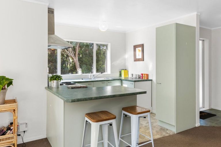 Photo of property in 37 Kona Crescent, Henderson, Auckland, 0610