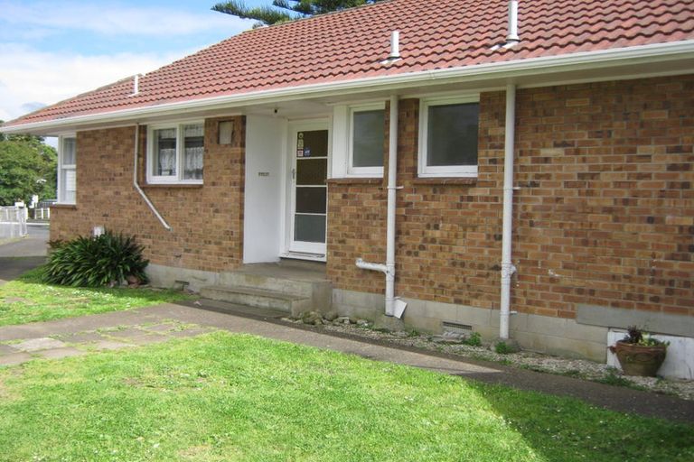 Photo of property in 14 Lindis Place, Mangere Bridge, Auckland, 2022