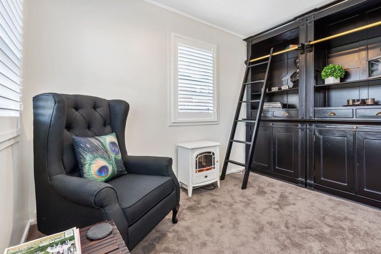 Photo of property in 11 Wellesley Road, Mangere Bridge, Auckland, 2022
