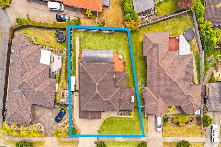 Photo of property in 25 Leafield Crescent, Henderson, Auckland, 0612