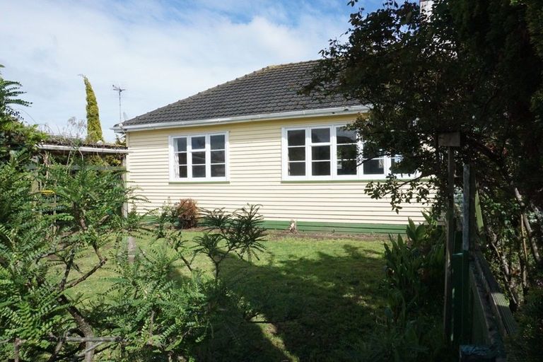 Photo of property in 8 Johnston Street, Foxton, 4814