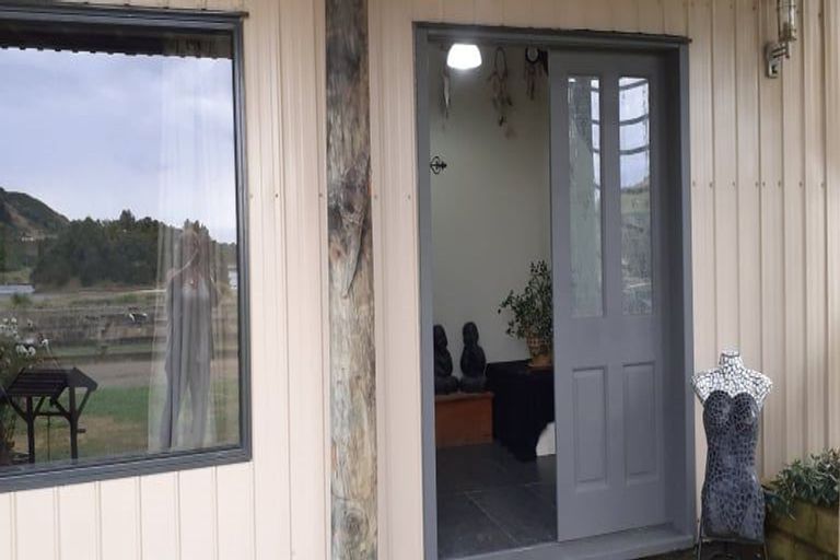 Photo of property in 97b Te Mahoe Road, Mokau, 4376