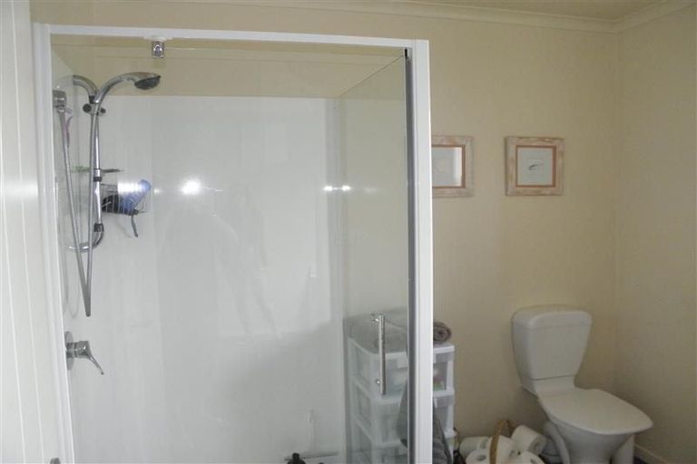 Photo of property in 12 Douglas Street, Grasmere, Invercargill, 9810