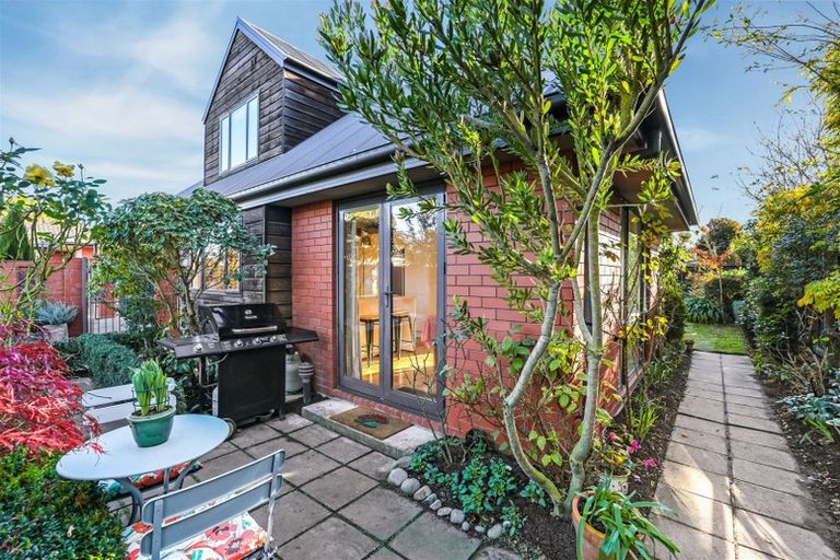 Photo of property in 39a Otara Street, Ilam, Christchurch, 8053