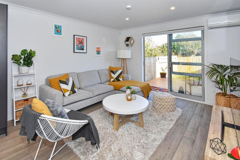 Photo of property in 8b Totara Road, Manurewa, Auckland, 2102