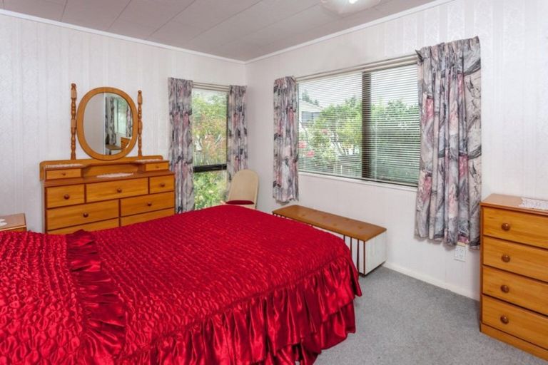 Photo of property in 106 Chevron Crescent, Whangamata, 3620