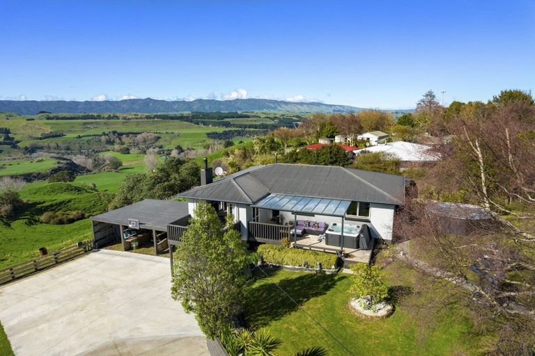 Photo of property in 2850 Kimbolton Road, Kimbolton, Feilding, 4777
