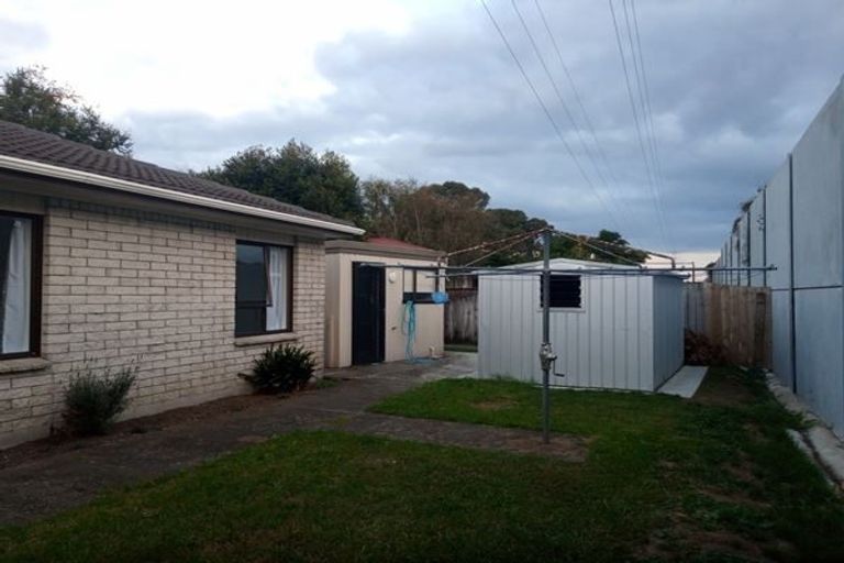 Photo of property in 2/21 Gloaming Place, Conifer Grove, Takanini, 2112