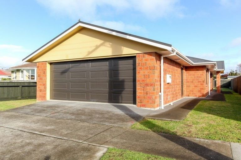 Photo of property in 354 Carrington Street, Upper Vogeltown, New Plymouth, 4310